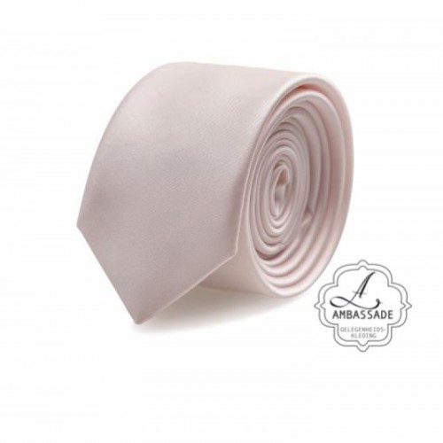 Gladde glansende effen stropdas van satijn met een pochet voor een bruidegom of voor bij een jacquet in pastel tinten. Zacht roze